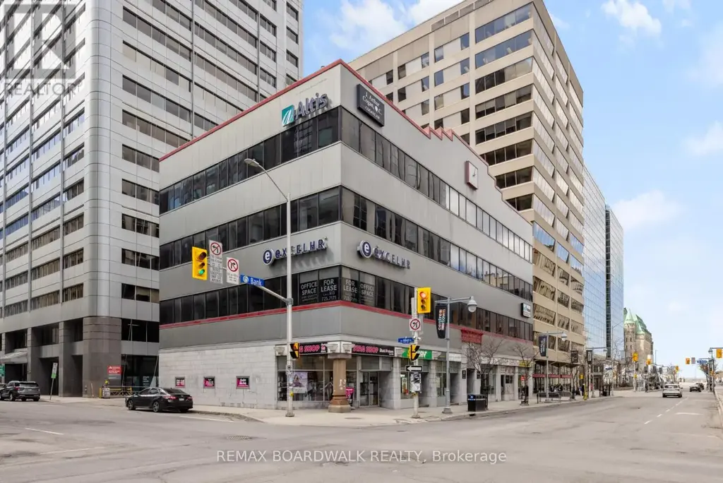 3 - 102 Bank Street, Ottawa